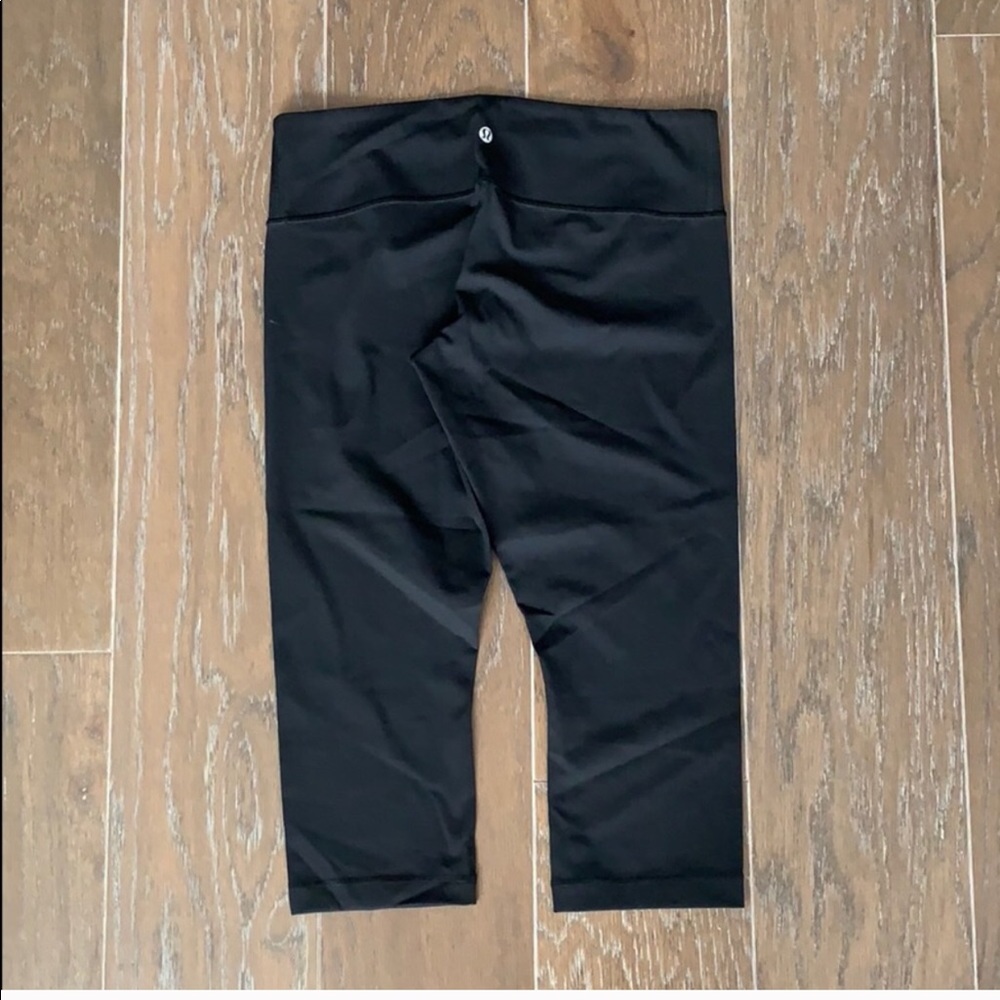 Lululemon Black Capri